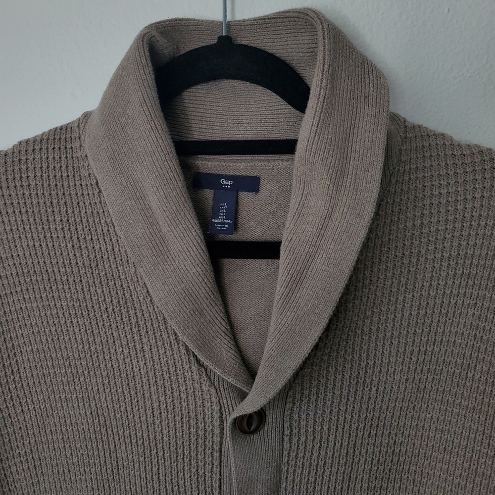 Gap Cardigan - Picture 2 of 4